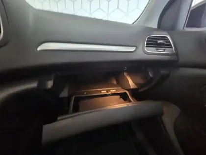 Photo 35 Renault Megane  IV Berline TCe 140 EDC