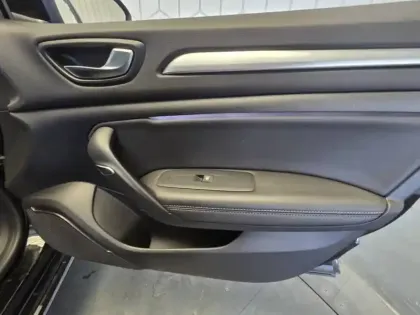 Photo 22 Renault Megane  IV Berline TCe 140 EDC