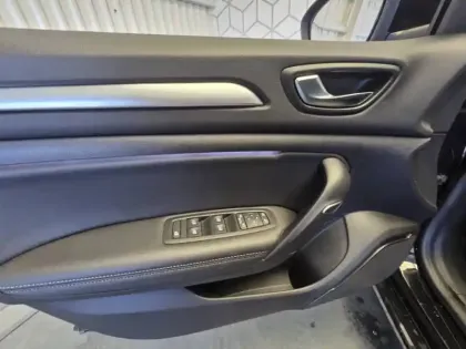 Photo 30 Renault Megane  IV Berline TCe 140 EDC