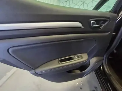 Photo 33 Renault Megane  IV Berline TCe 140 EDC