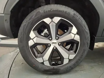 Photo 26 Dacia Duster  Hybrid 155