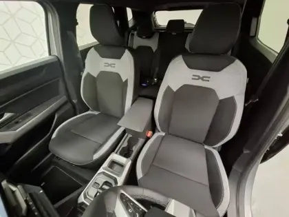 Photo 15 Dacia Duster  Hybrid 155