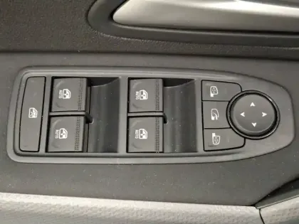 Photo 96 Dacia Duster  Hybrid 155