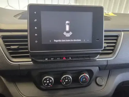 Photo 30 Renault Trafic Gén. III (F82) Ph3 Grand Confort 4