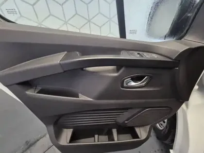 Photo 18 Renault Trafic Gén. III (F82) Ph3 Grand Confort 4