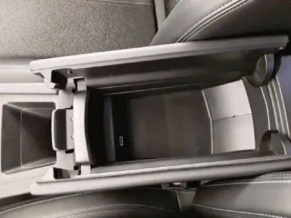 Photo 20 Peugeot 308  SW PHEV 180 e-EAT8