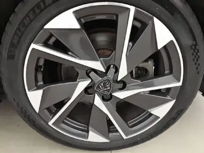 Photo 12 Peugeot 308  SW PHEV 180 e-EAT8