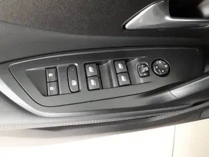 Photo 21 Peugeot 308  SW PHEV 180 e-EAT8