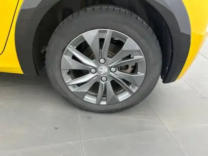 Photo 12 Peugeot 208  Electrique 50 kWh 136ch