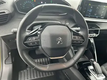 Photo 8 Peugeot 208  Electrique 50 kWh 136ch