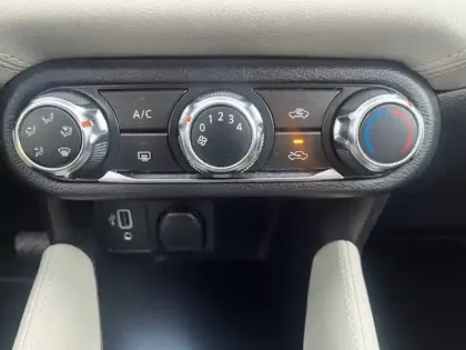 Photo 9 Nissan Micra  IG-T 92 Xtronic