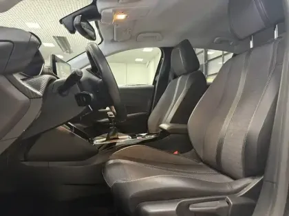 Photo 52 Peugeot 208  PureTech 100 S&S BVM6