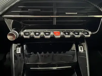 Photo 22 Peugeot 208  PureTech 100 S&S BVM6