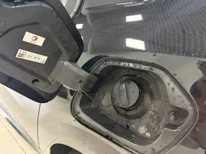 Photo 59 Peugeot 208  PureTech 100 S&S BVM6