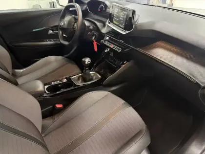 Photo 34 Peugeot 208  PureTech 100 S&S BVM6