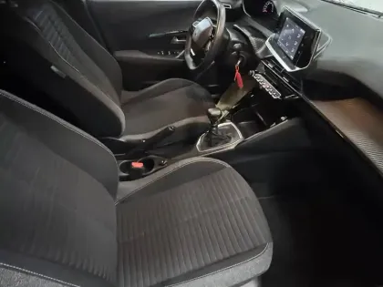 Photo 14 Peugeot 2008  PureTech 100 S&S BVM6