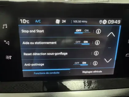 Photo 36 Peugeot 2008  PureTech 100 S&S BVM6