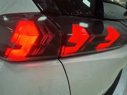 Photo 40 Peugeot 2008  PureTech 100 S&S BVM6