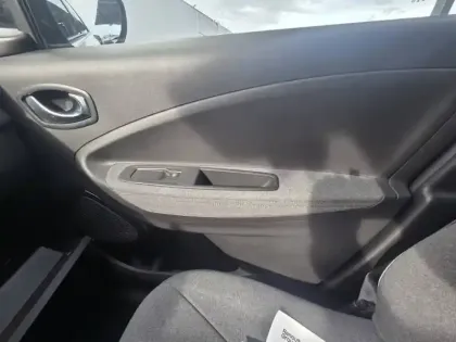 Photo 36 Renault Arkana  TCe 140 EDC FAP - 21B