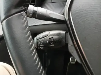 Photo 36 Peugeot 208 Gén. II Ph1 NG Roadtrip 5