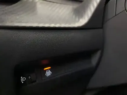 Photo 17 Peugeot 208  PURETECH 75 S&S BVM5