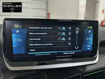 Photo 24 Peugeot 2008  Electrique 136 ch