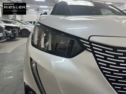 Photo 15 Peugeot 2008  Electrique 136 ch