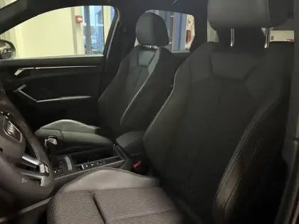 Photo 21 Audi Q3  45 TFSIe 245 ch S tronic 6