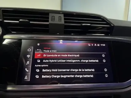 Photo 26 Audi Q3  45 TFSIe 245 ch S tronic 6