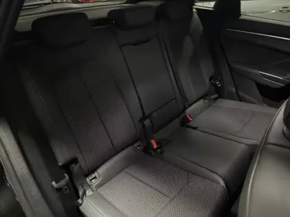 Photo 11 Audi Q3  45 TFSIe 245 ch S tronic 6