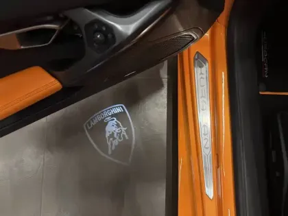 Photo 9 Lamborghini Huracan  5.2 V10 LP 580-2