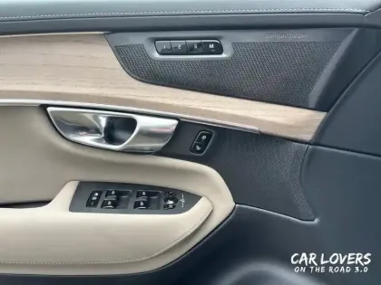 Photo 14 Volvo Xc90  T8 AWD Hybride Rechargeable 455 ch Geartronic 8 7pl