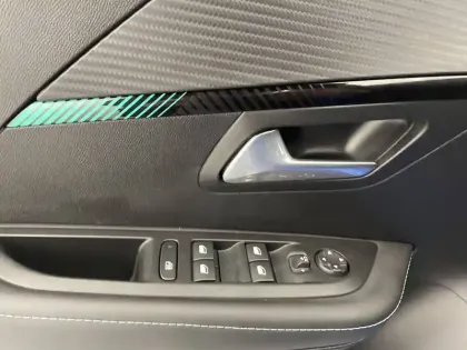 Photo 31 Peugeot 208  PureTech 100 S&S EAT8