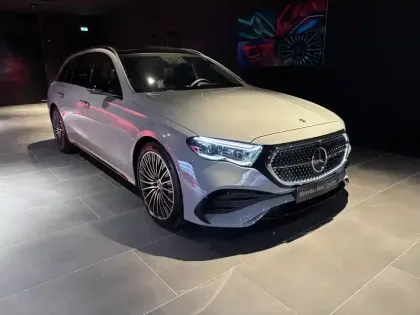 Photo 22 Mercedes Classe E  Break 300 de Hybrid EQ 9G-Tronic
