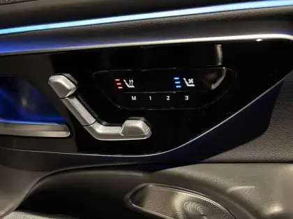 Photo 31 Mercedes Classe E  Break 300 de Hybrid EQ 9G-Tronic