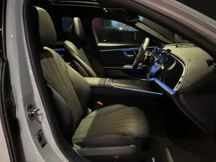 Photo 46 Mercedes Classe E  Break 300 de Hybrid EQ 9G-Tronic