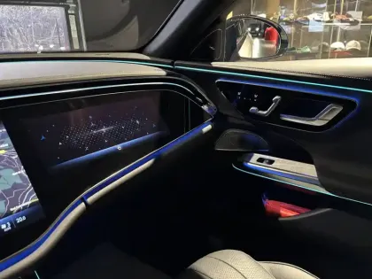 Photo 13 Mercedes Classe E  Break 300 de Hybrid EQ 9G-Tronic