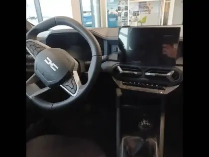 Photo 10 Dacia Bigster  Mild Hybrid 130 4x4