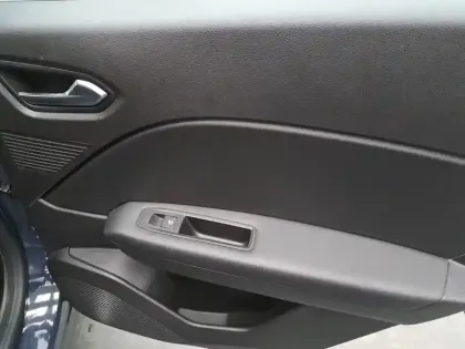 Photo 22 Renault Captur  TCe 90 - 21