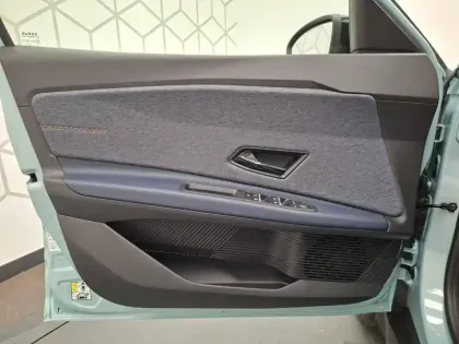 Photo 34 Renault 4 Renault  E-Tech Electrique 150 ch autonomie confort