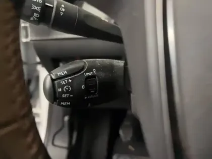 Photo 16 Peugeot 208 Gén. II Ph2 Premium 5