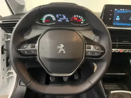 Photo 31 Peugeot 208  PURETECH 75 S&S BVM5