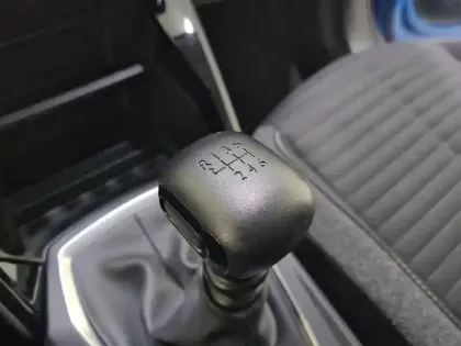 Photo 13 Peugeot 2008  PureTech 100 S&S BVM6