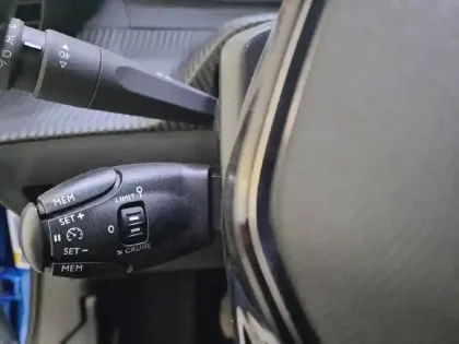 Photo 25 Peugeot 2008  PureTech 100 S&S BVM6