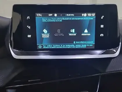 Photo 23 Peugeot 2008  PureTech 100 S&S BVM6