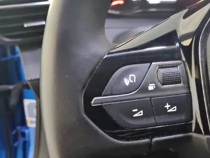 Photo 26 Peugeot 2008  PureTech 100 S&S BVM6