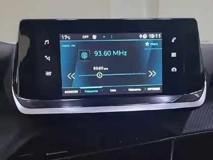 Photo 18 Peugeot 2008  PureTech 100 S&S BVM6