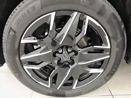 Photo 42 Peugeot 3008  Hybrid 136 e-DCS6