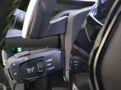 Photo 49 Peugeot 2008  Hybrid 145 e-DCS6