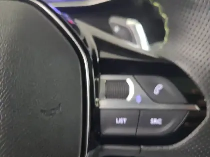 Photo 15 Peugeot 2008  Hybrid 145 e-DCS6